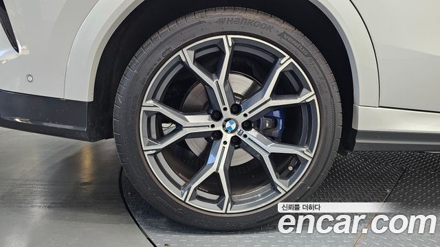 BMW X6 (G06) xDrive40i M Sport 2023 — фото 5