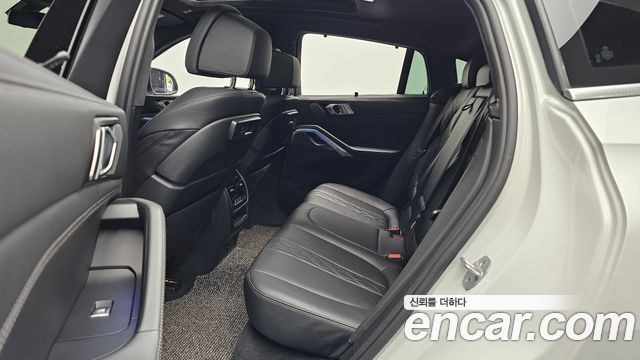 BMW X6 (G06) xDrive40i M Sport 2023 — фото 12