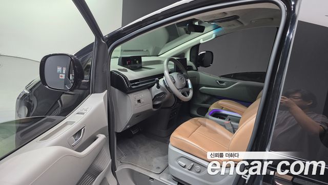 Hyundai Staria 4WD Lounge 9-Seater Prestige 2023 — фото 10