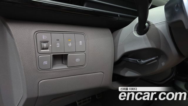 Hyundai Staria 4WD Lounge 9-Seater Prestige 2023 — фото 14