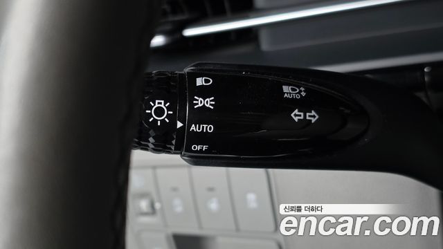 Hyundai Staria 4WD Lounge 9-Seater Prestige 2023 — фото 15
