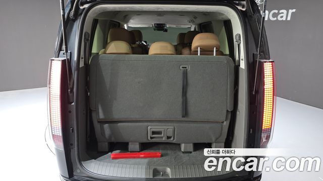 Hyundai Staria 4WD Lounge 9-Seater Prestige 2023 — фото 19