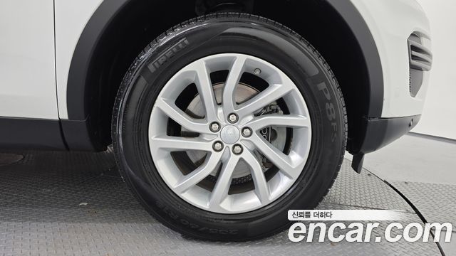 Land Rover Discovery Sport 2.0 TD4 SE (150PS) 2018 — фото 21