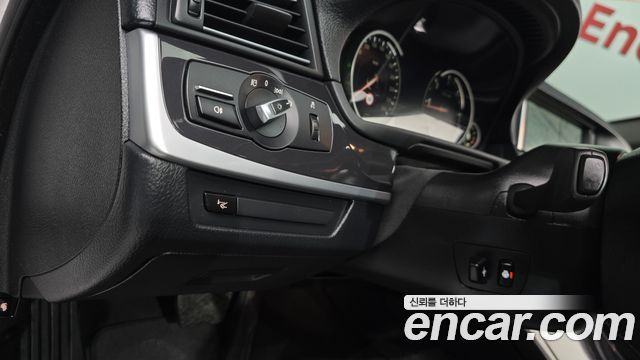 BMW 5 Series (F10) 520d xDrive 2014 — фото 16