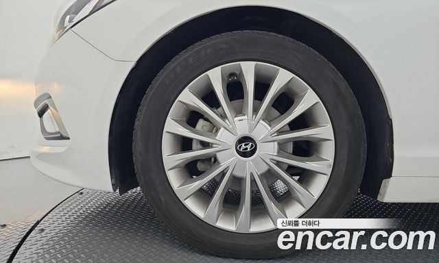 Hyundai Sonata (LF) 2.0 Care+ 2017 — фото 5