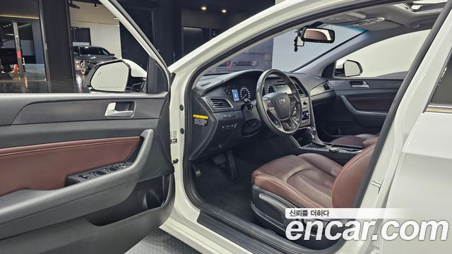 Hyundai Sonata (LF) 2.0 Care+ 2017 — фото 10