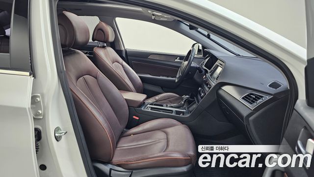 Hyundai Sonata (LF) 2.0 Care+ 2017 — фото 11