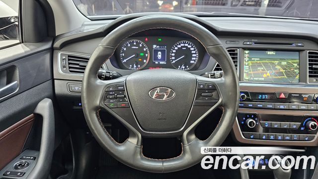 Hyundai Sonata (LF) 2.0 Care+ 2017 — фото 13