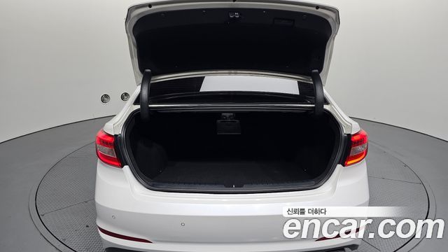 Hyundai Sonata (LF) 2.0 Care+ 2017 — фото 19
