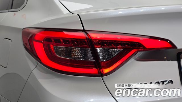 Hyundai Sonata (LF) 2.0 Care+ 2017 — фото 23