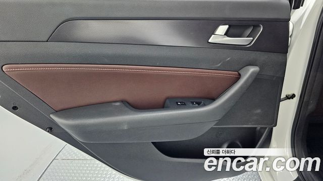 Hyundai Sonata (LF) 2.0 Care+ 2017 — фото 25