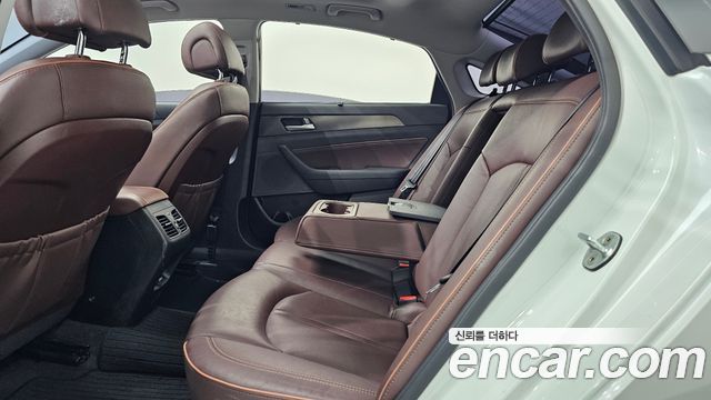 Hyundai Sonata (LF) 2.0 Care+ 2017 — фото 26
