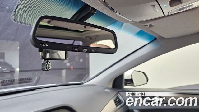 Hyundai Sonata (LF) 2.0 Care+ 2017 — фото 32