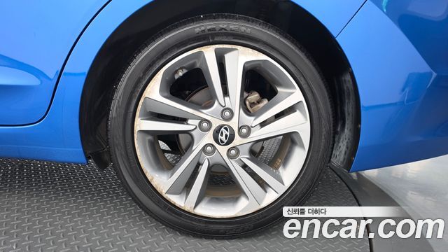 Hyundai Avante (AD) 1.6 GDI Smart 2018 — фото 21