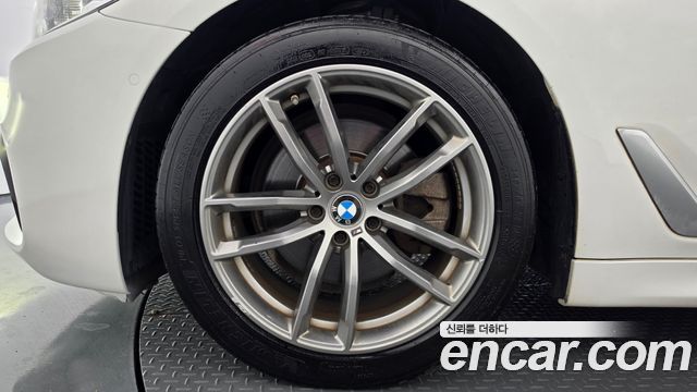 BMW 5 Series (G30) 520d xDrive M Sport Package Plus 2020 — фото 5