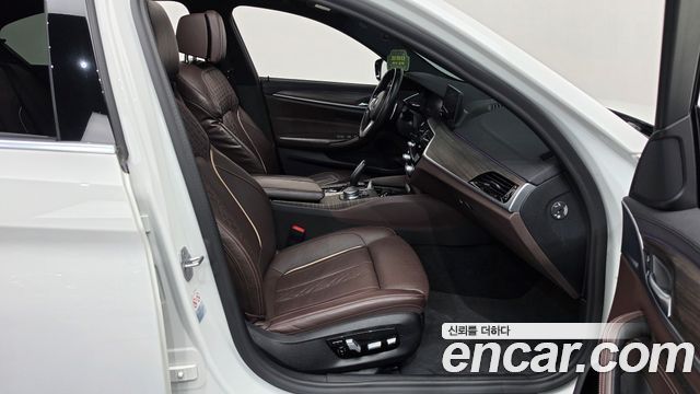 BMW 5 Series (G30) 520d xDrive M Sport Package Plus 2020 — фото 11