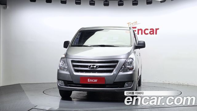 Hyundai Grand Starex 3-Seater VAN Smart 2018 — фото 3