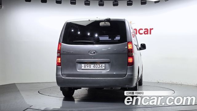 Hyundai Grand Starex 3-Seater VAN Smart 2018 — фото 4