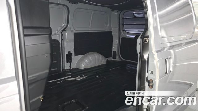 Hyundai Grand Starex 3-Seater VAN Smart 2018 — фото 11