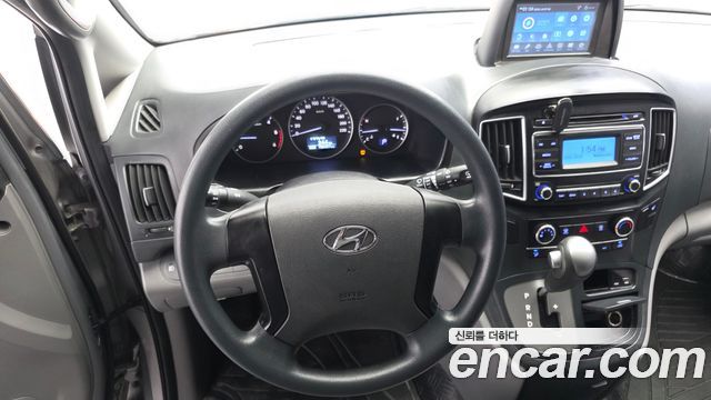 Hyundai Grand Starex 3-Seater VAN Smart 2018 — фото 13