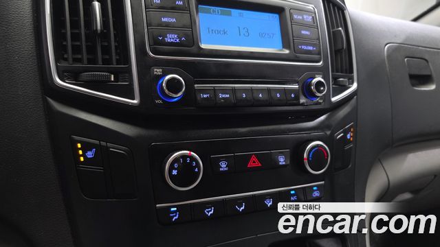 Hyundai Grand Starex 3-Seater VAN Smart 2018 — фото 16