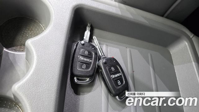 Hyundai Grand Starex 3-Seater VAN Smart 2018 — фото 18