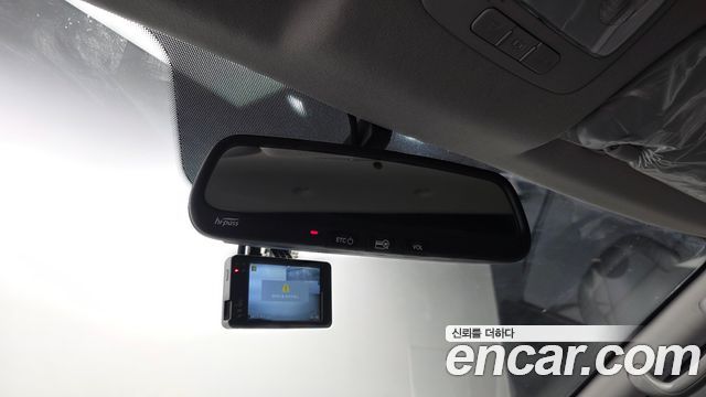 Hyundai Grand Starex 3-Seater VAN Smart 2018 — фото 19