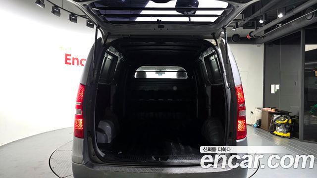 Hyundai Grand Starex 3-Seater VAN Smart 2018 — фото 20
