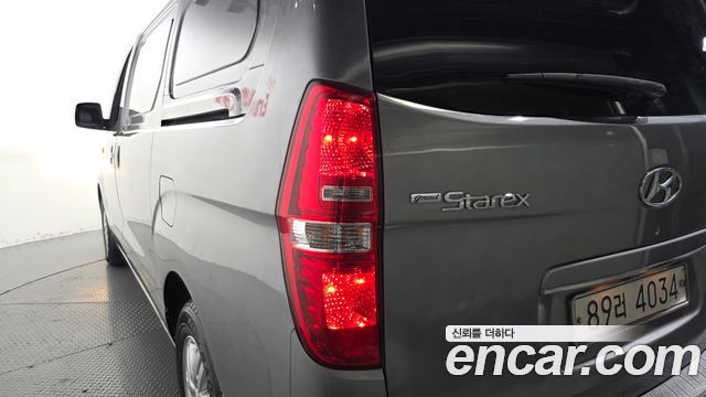 Hyundai Grand Starex 3-Seater VAN Smart 2018 — фото 23