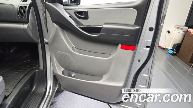 Hyundai Grand Starex 3-Seater VAN Smart 2018 — фото 24