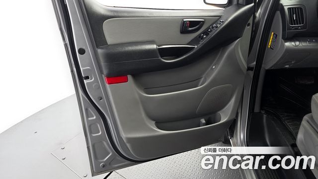 Hyundai Grand Starex 3-Seater VAN Smart 2018 — фото 25