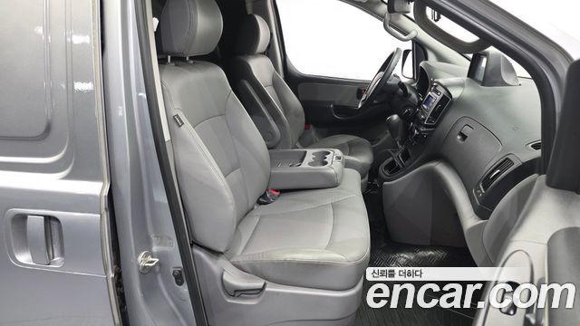 Hyundai Grand Starex 3-Seater VAN Smart 2018 — фото 26