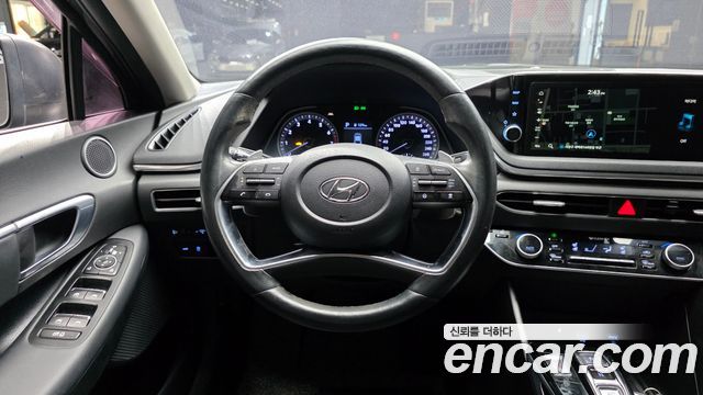Hyundai Sonata (DN8) 2.0 Premium Family 2020 — фото 14