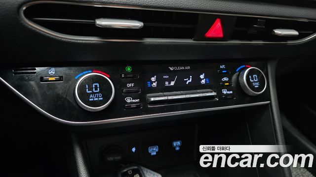 Hyundai Sonata (DN8) 2.0 Premium Family 2020 — фото 19