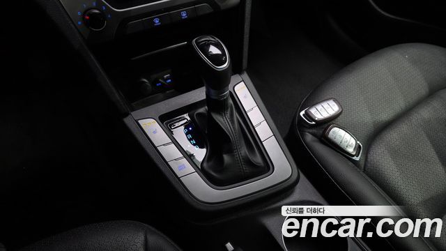 Hyundai Avante (AD) 1.6 GDI Value Plus 2017 — фото 9