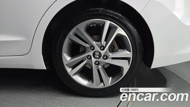 Hyundai Avante (AD) 1.6 GDI Value Plus 2017 — фото 27
