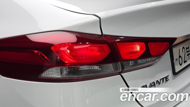 Hyundai Avante (AD) 1.6 GDI Value Plus 2017 — фото 29