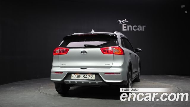 Kia Niro Noblesse 2018 — фото 4