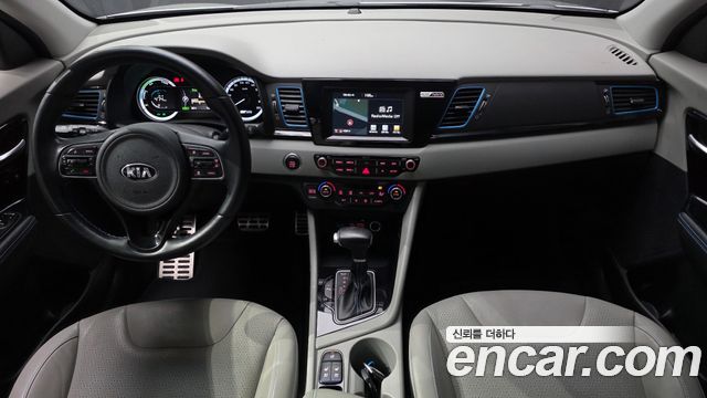 Kia Niro Noblesse 2018 — фото 7