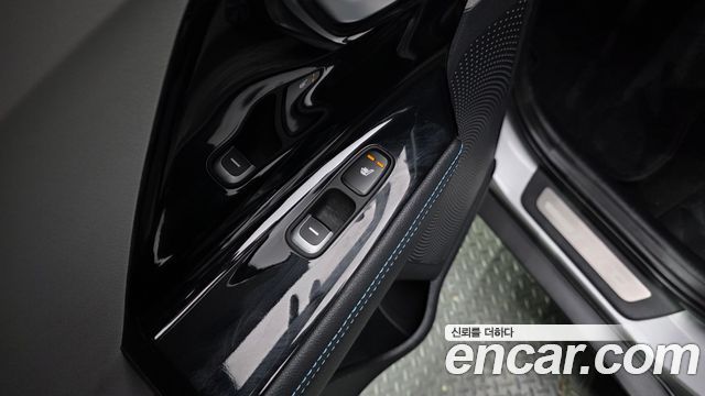 Kia Niro Noblesse 2018 — фото 19