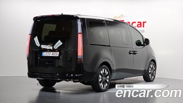 Hyundai Staria HEV 1.6 Lounge 7-Seater Inspiration 2025 — фото 2