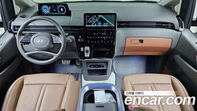 Hyundai Staria HEV 1.6 Lounge 7-Seater Inspiration 2025 — фото 7
