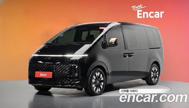 Hyundai Staria HEV 1.6 Lounge 7-Seater Inspiration 2025 — фото 1