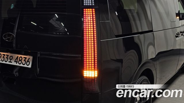 Hyundai Staria HEV 1.6 Lounge 7-Seater Inspiration 2025 — фото 23