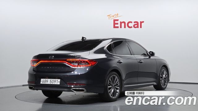 Hyundai Grandeur (IG) 3.0 Exclusive Special 2018 — фото 2