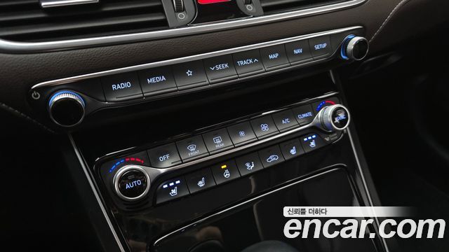 Hyundai Grandeur (IG) 3.0 Exclusive Special 2018 — фото 18