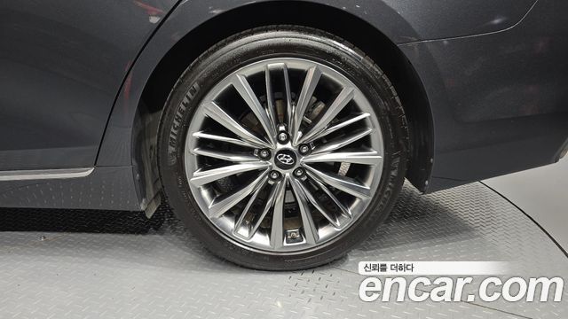 Hyundai Grandeur (IG) 3.0 Exclusive Special 2018 — фото 21