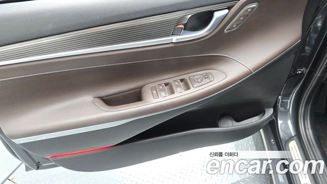 Hyundai Grandeur (IG) 3.0 Exclusive Special 2018 — фото 24