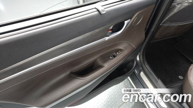 Hyundai Grandeur (IG) 3.0 Exclusive Special 2018 — фото 25