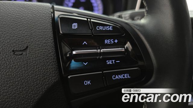 Hyundai Grandeur (IG) 3.0 Exclusive Special 2018 — фото 33